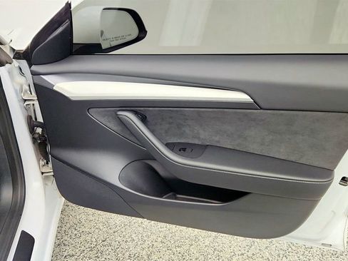 Used 2022 Tesla Model 3 Performance image 29