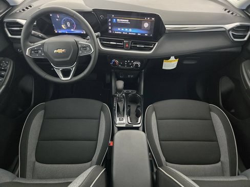 New 2026 Chevrolet TrailBlazer LT w/ LT Cold Weather Package FWD image 28