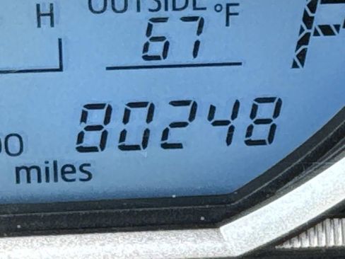 Used 2014 Toyota RAV4 LE image 28