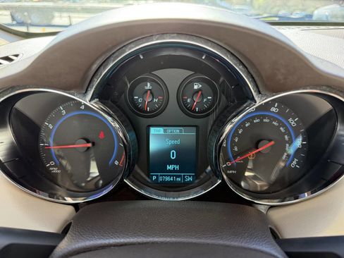 Used 2015 Chevrolet Cruze LTZ w/ Enhanced Safety Package image 20