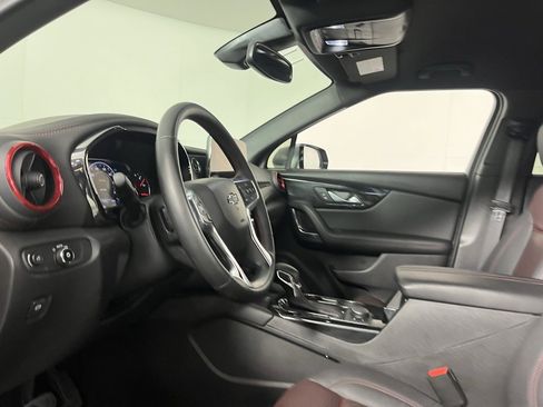 Used 2025 Chevrolet Blazer RS image 25