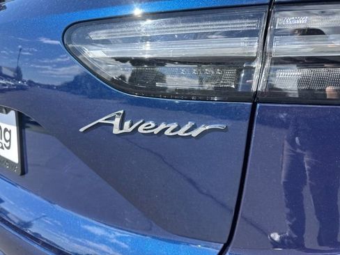 Used 2023 Buick Envision Avenir AWD/4WD image 10