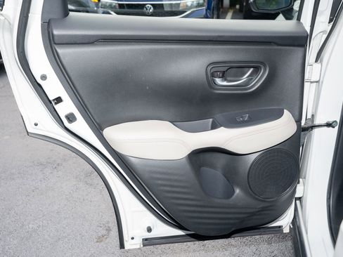 Certified 2024 Honda HR-V LX image 12