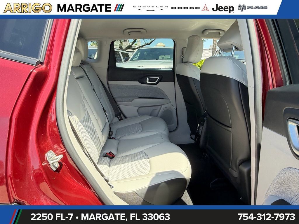 Used 2022 Jeep Compass Latitude w/ Convenience Group FWD image 15