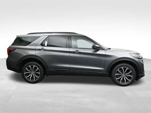 New 2026 Ford Explorer ST-Line image 11