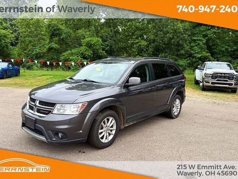 Used 2017 Dodge Journey SXT w/ Comfort/Convenience Group FWD image 3
