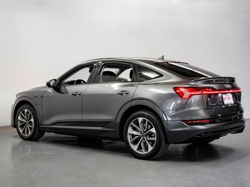 Used 2021 Audi e-tron Premium Plus w/ Premium Plus Package AWD/4WD image 8
