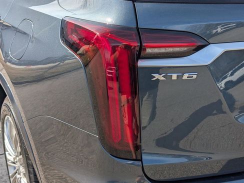 Used 2020 Cadillac XT6 Premium Luxury image 13