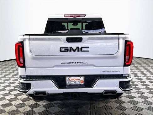 Used 2022 GMC Sierra 1500 Denali w/ Technology Package AWD/4WD image 6