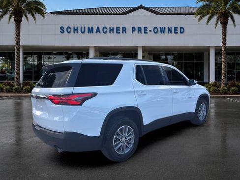 Used 2023 Chevrolet Traverse LT FWD image 7