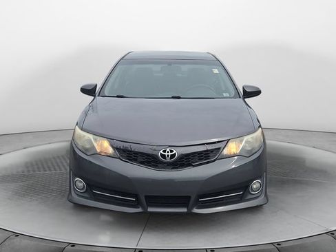 Used 2014 Toyota Camry SE FWD image 8