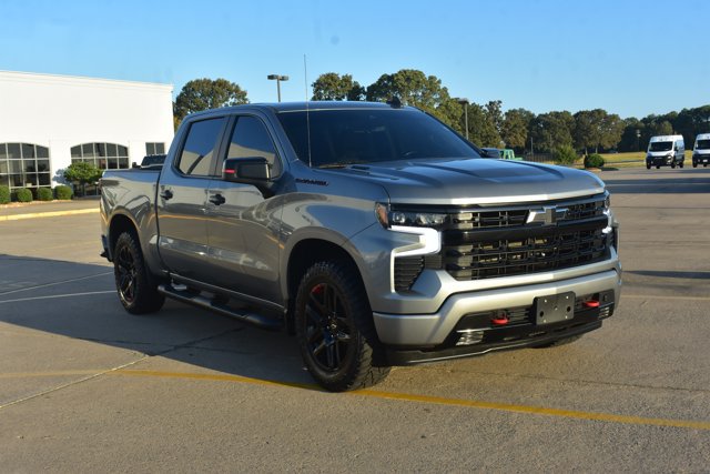 Used 2023 Chevrolet Silverado 1500 RST w/ Redline Edition AWD/4WD image 3
