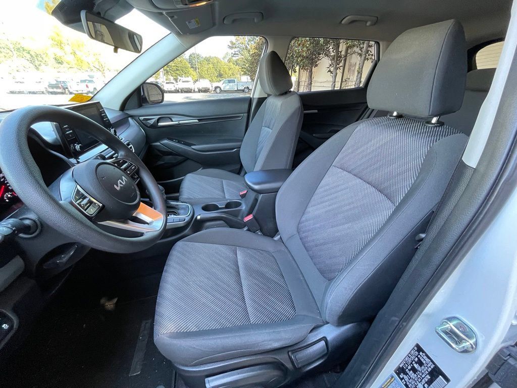 Used 2023 Kia Seltos LX AWD/4WD image 23