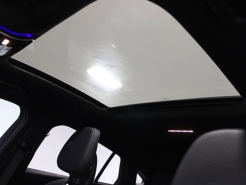 Used 2024 Mercedes-Benz GLC 300 4MATIC image 34