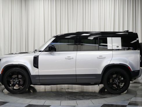 Used 2020 Land Rover Defender 110 First Edition image 6