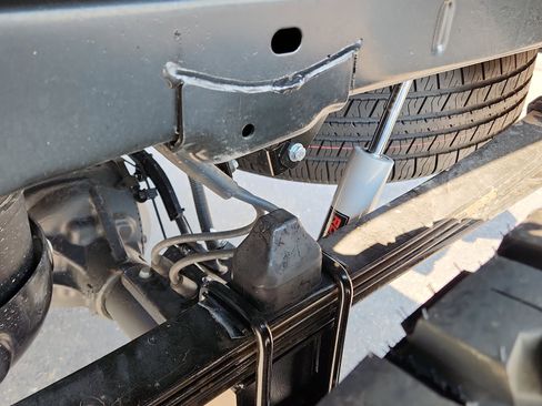 New 2025 GMC Canyon Elevation w/ Convenience Package image 9