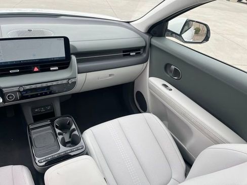Used 2025 Hyundai Ioniq 5 Limited image 12