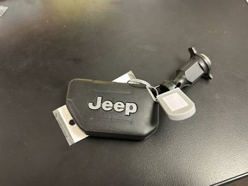 Used 2020 Jeep Wrangler Unlimited Sport AWD/4WD image 29