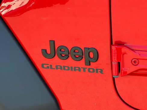Used 2021 Jeep Gladiator Sport w/ Trailer Tow Package AWD/4WD image 36
