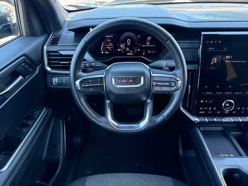 Used 2025 GMC Acadia Elevation FWD image 14