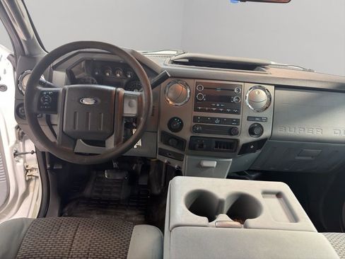 Used 2011 Ford F250 XLT w/ XLT Interior Pkg image 23