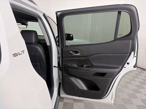 Used 2021 GMC Acadia SLT w/ Technology Package AWD/4WD image 27