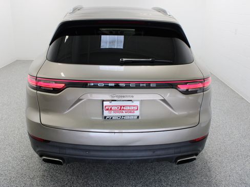 Used 2019 Porsche Cayenne AWD/4WD image 8