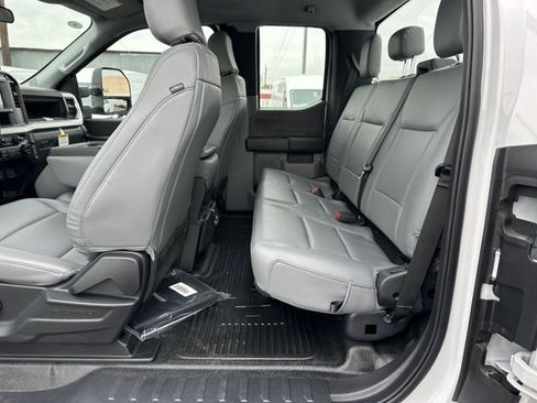 New 2024 Ford F550 4x4 SuperCab Super Duty image 35