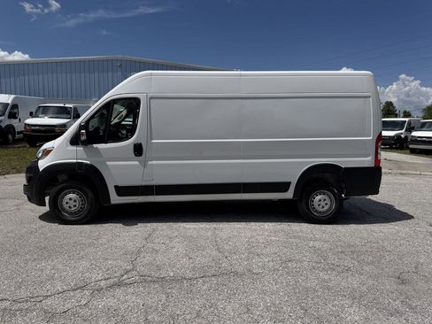 Used 2026 RAM ProMaster 2500 w/ Convenience Group FWD image 4