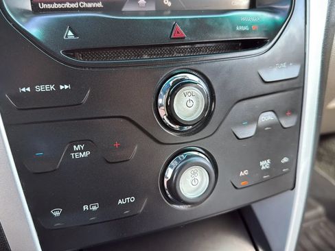 Used 2014 Ford Explorer XLT w/ Equipment Group 201A FWD image 31