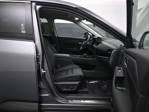Certified 2024 Nissan Rogue SL w/ SL Premium Package FWD image 28