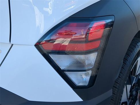 Used 2024 Hyundai Kona SEL image 11