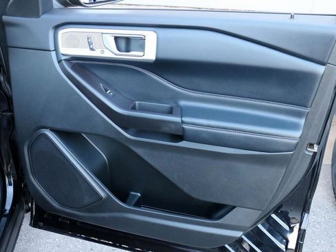 Used 2020 Ford Explorer Limited w/ Class III Trailer Tow Package image 35