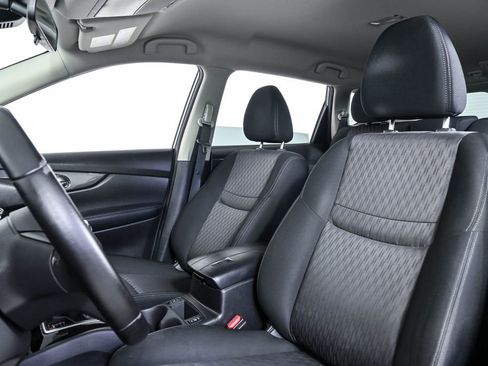 Used 2020 Nissan Rogue SV FWD image 6