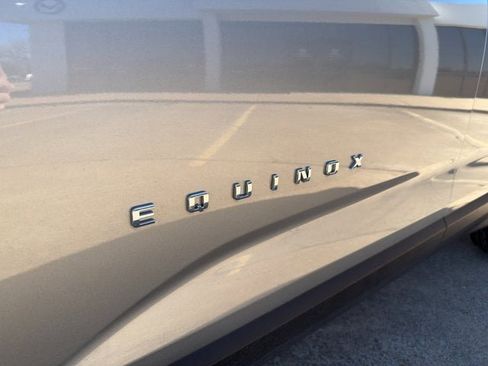 New 2026 Chevrolet Equinox LT image 9