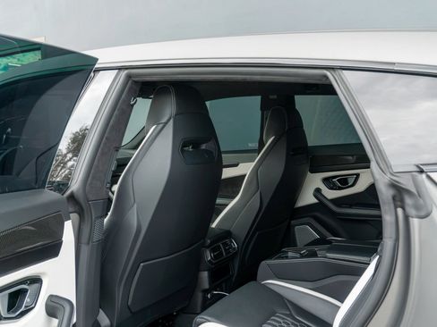 Used 2023 Lamborghini Urus S AWD/4WD image 49