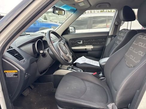 Used 2012 Kia Soul + image 13