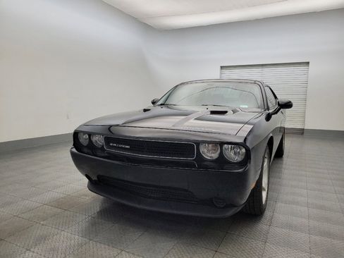 Used 2013 Dodge Challenger SXT image 15