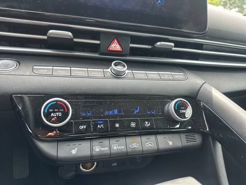 Used 2025 Hyundai Elantra Limited FWD image 44