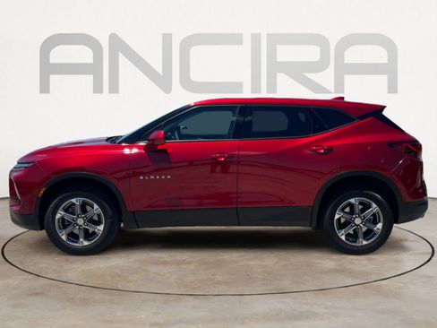 Used 2024 Chevrolet Blazer LT FWD image 7