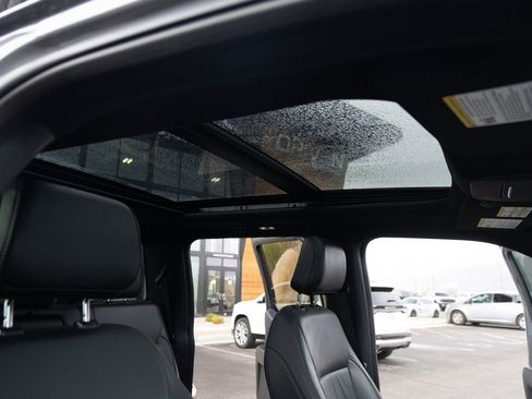 Used 2025 Ford F150 Lariat image 22