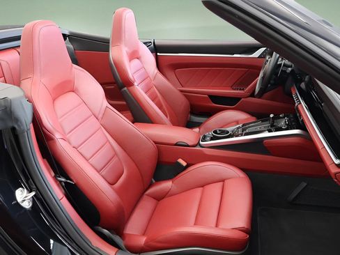 Used 2022 Porsche 911 Turbo S image 35