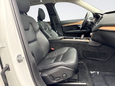 Used 2021 Volvo XC90 T8 Inscription Expression w/ Advanced Package AWD/4WD image 18