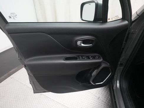 Used 2020 Jeep Renegade Limited AWD/4WD image 27