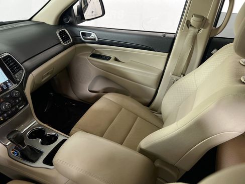 Used 2022 Jeep Grand Cherokee Laredo E w/ Security & Convenience Group image 22