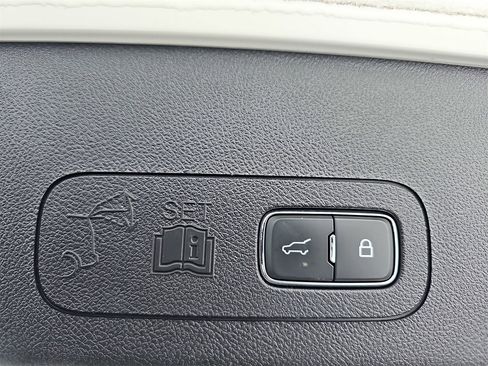 Used 2024 Lincoln Aviator Reserve w/ Equipment Group 201A image 18