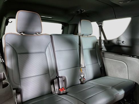 New 2026 GMC Yukon XL AT4 w/ AT4 Premium Package AWD/4WD image 28