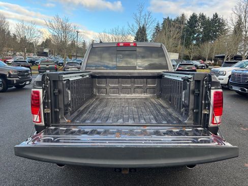 Used 2017 RAM 1500 Laramie w/ Convenience Group image 9