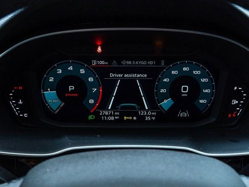 Used 2023 Audi Q3 2.0T Premium w/ Black Optic Sport Package image 15