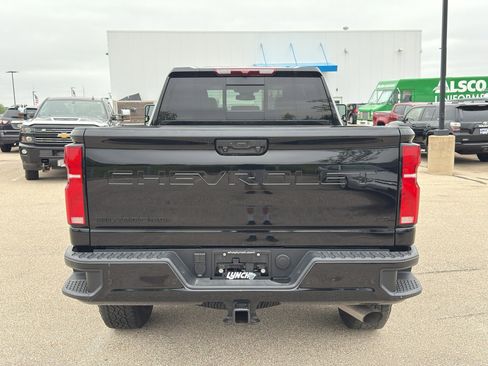 Used 2025 Chevrolet Silverado 2500 LT w/ Trail Boss Package AWD/4WD image 4